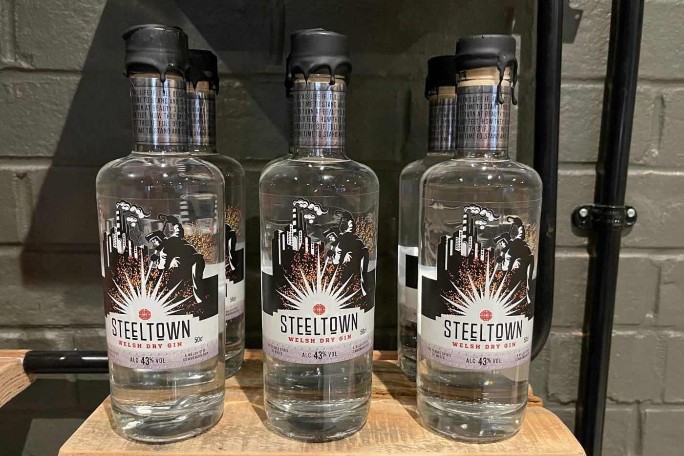 Introducing Steeltown Dry Welsh Gin with 13 Delicate Botanicals.