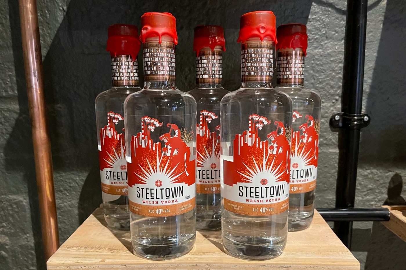 Steeltown Welsh Vodka Filtered Through Anthracite for a Crisp, Clean Flavour.